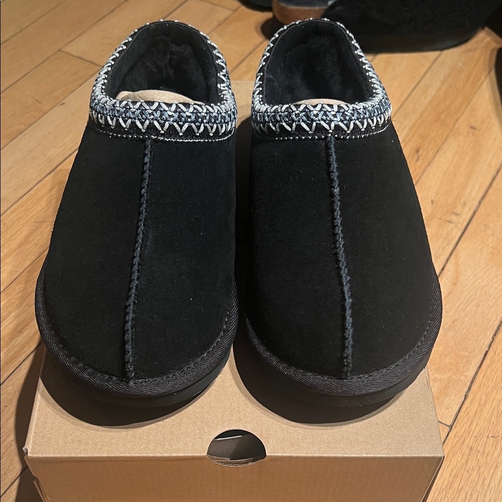 UGG size 7 Black Tasman Slip-On Shoes women’s